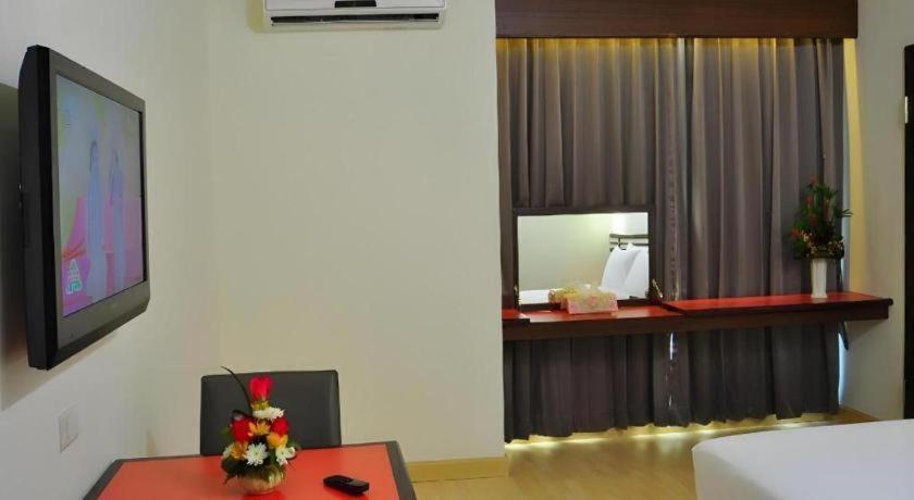 The Color Hotel Hat Yai Luaran gambar
